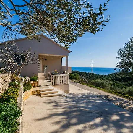 Villa Luana Vis Exterior photo
