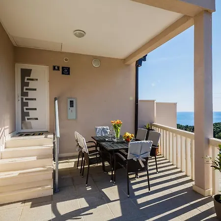 Villa Luana Vis Exterior photo