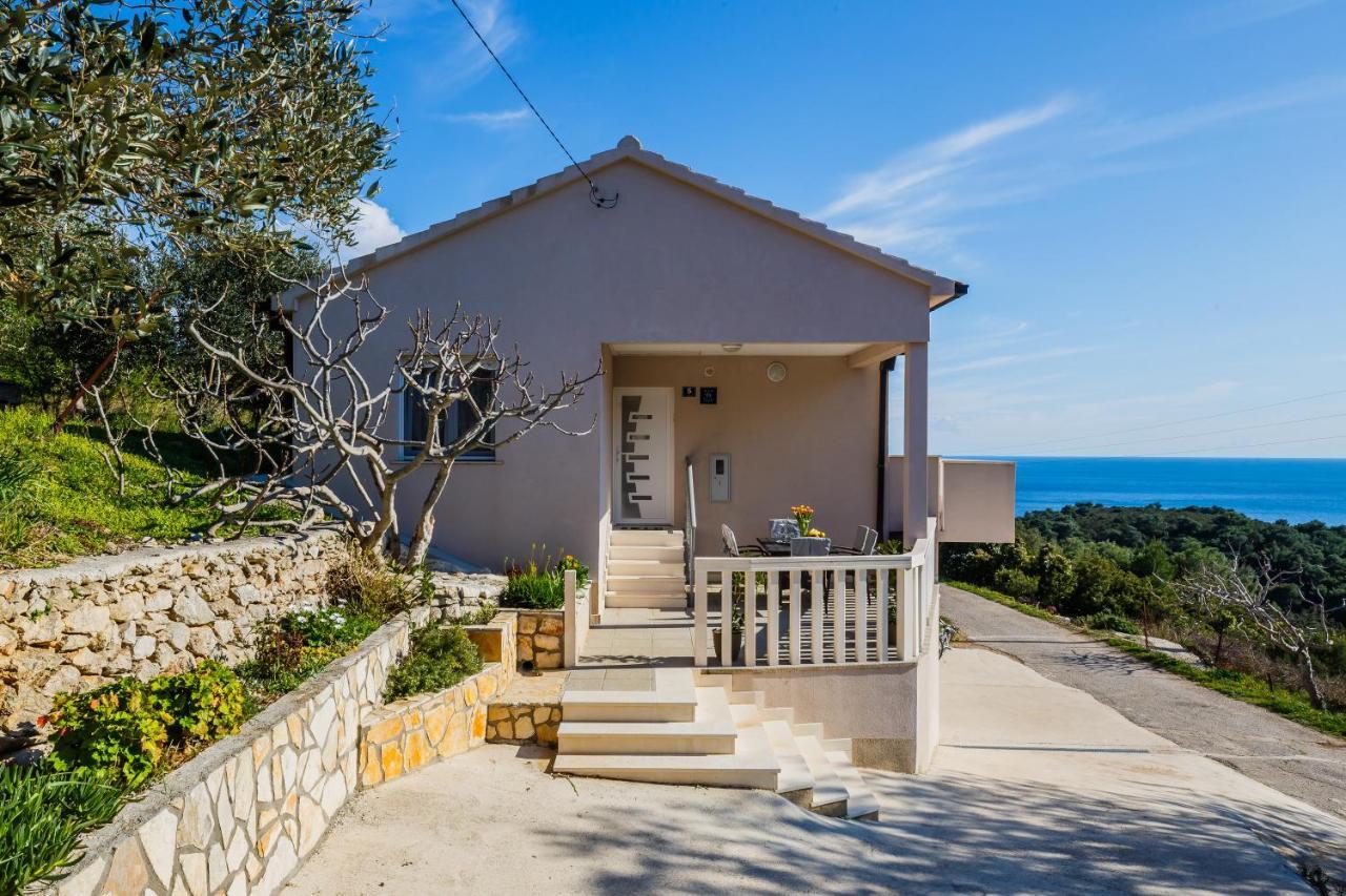 Luana Villa